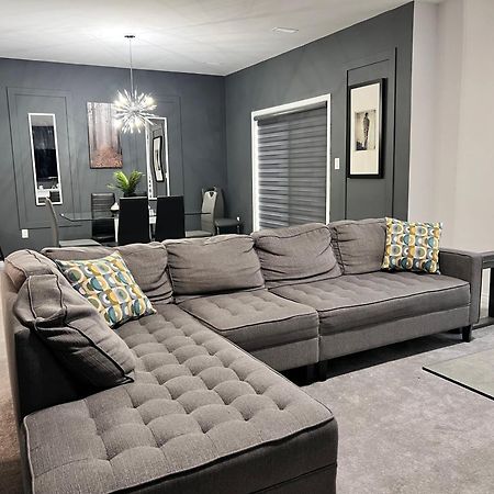 Spacious 4-Bedroom Home, Comfortably Sleeps 10 Barrie Exterior foto