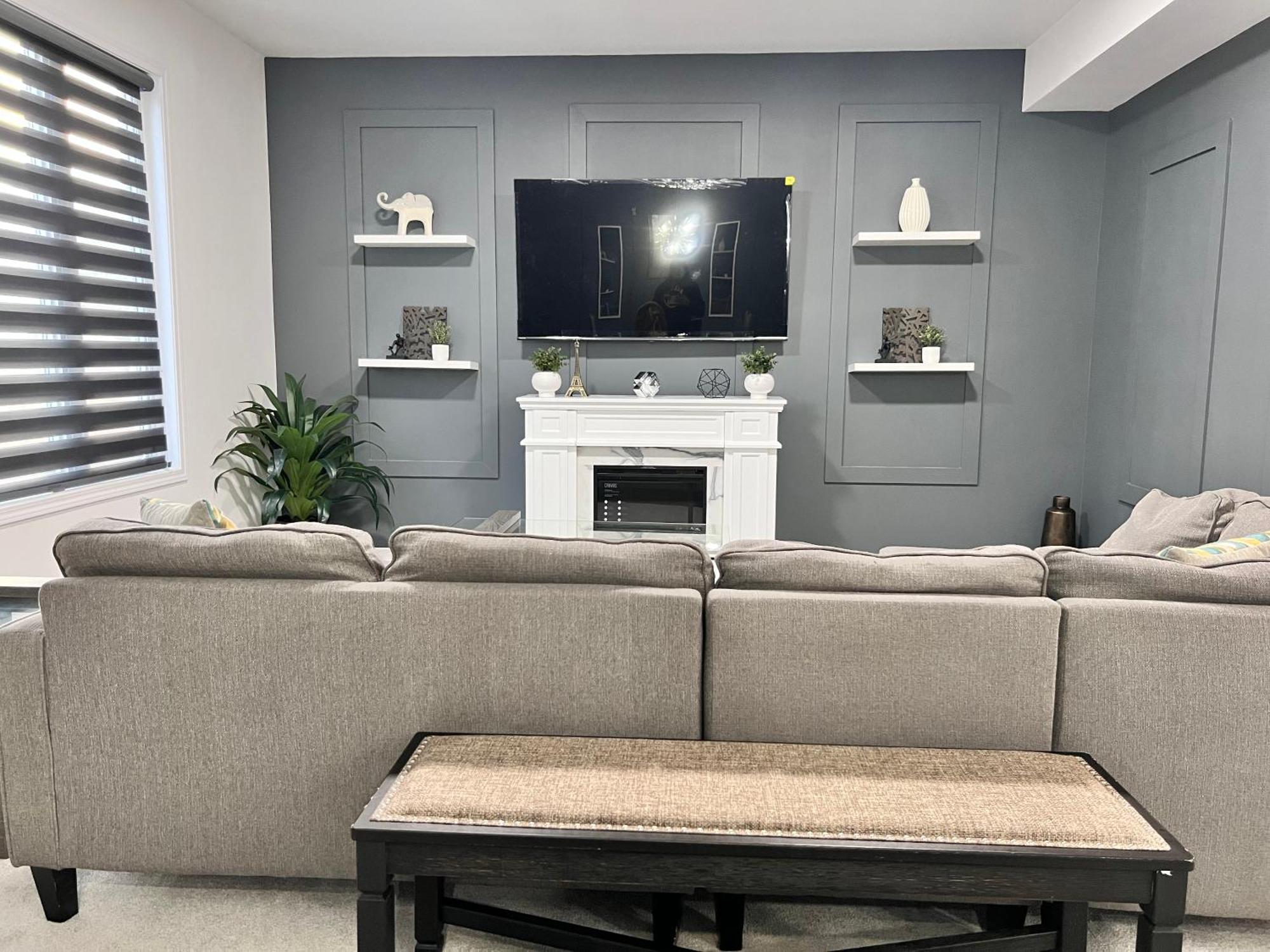 Spacious 4-Bedroom Home, Comfortably Sleeps 10 Barrie Exterior foto